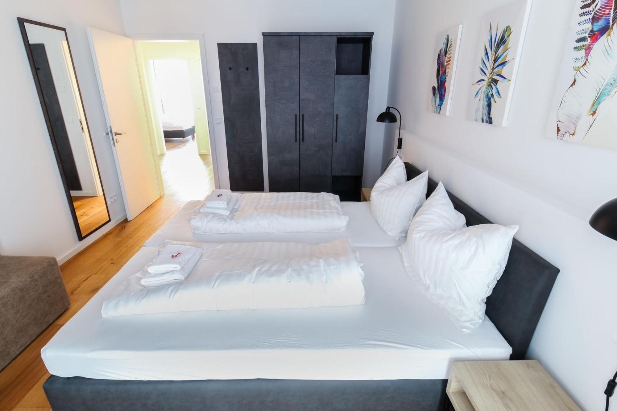 Helios Berlin Apartments Luaran gambar
